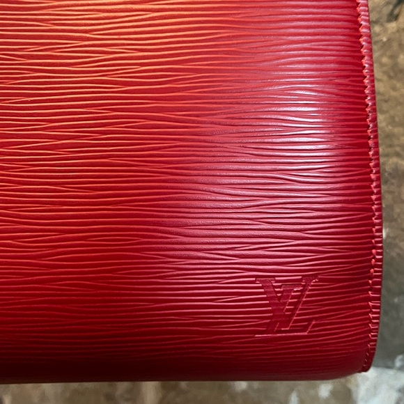 Louis Vuitton red epi leather pont neuf PM handbag preowned condition - Picture 15 of 17